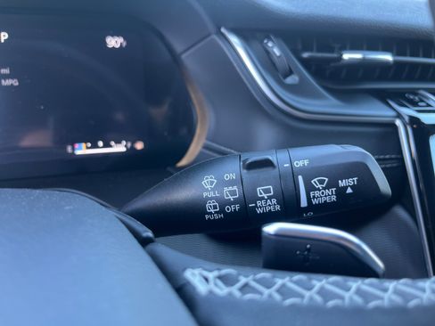 New 2026 Jeep Grand Cherokee Laredo image 11