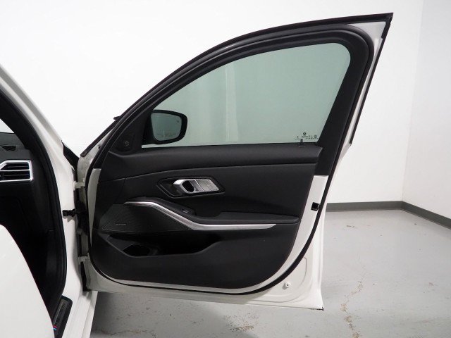 Used 2025 BMW M340i w/ Premium Package RWD image 67