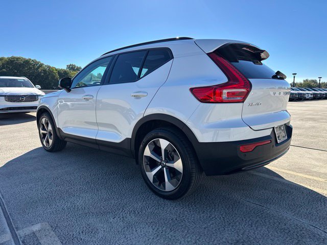 Certified 2024 Volvo XC40 B5 Core AWD/4WD image 5