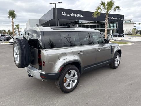 Used 2024 Land Rover Defender 110 S image 3