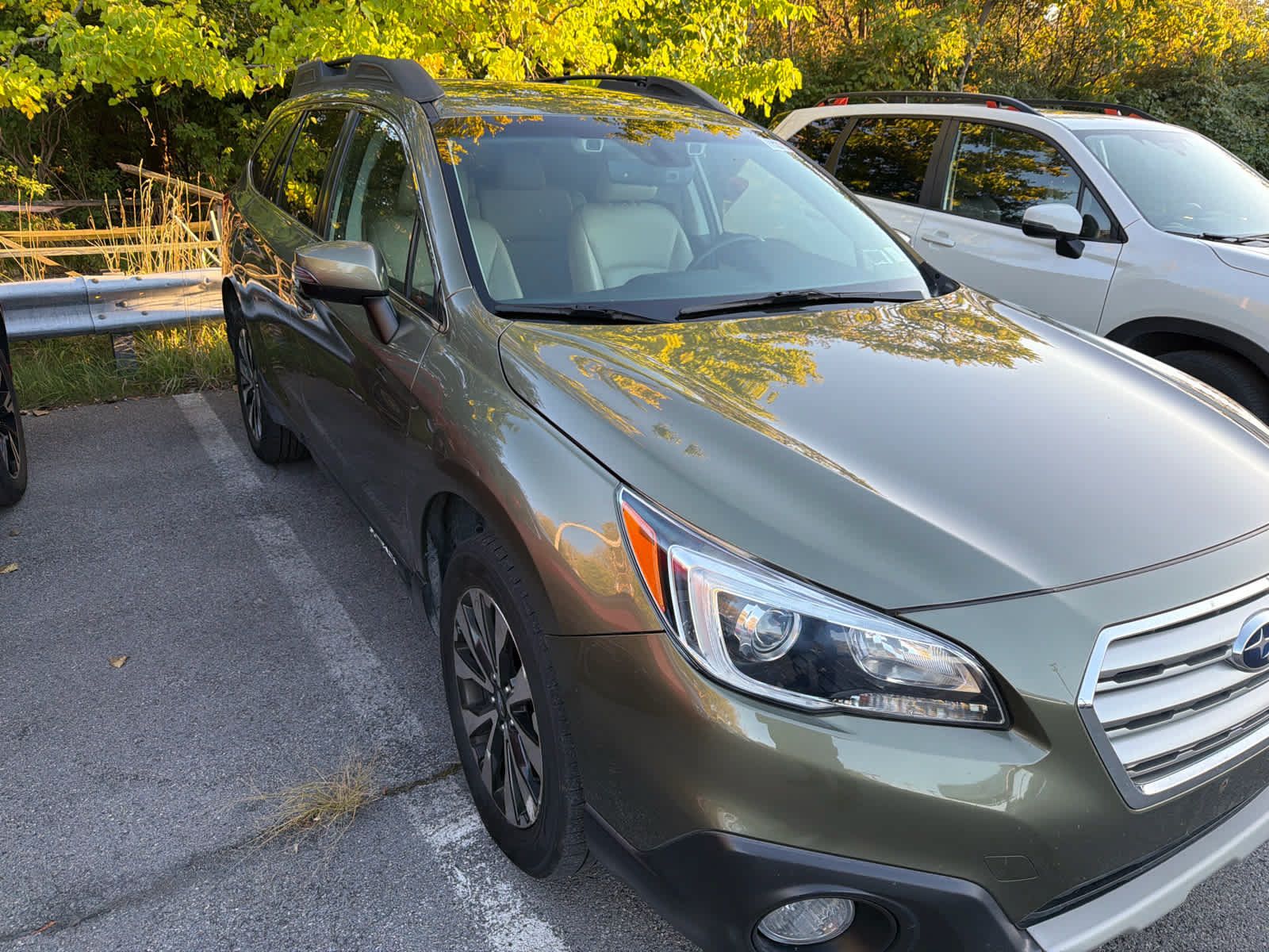 Used 2017 Subaru Outback 3.6R Limited AWD/4WD image 10