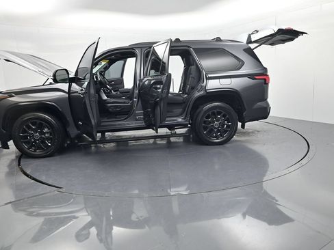 Used 2024 Toyota Sequoia Platinum AWD/4WD image 76