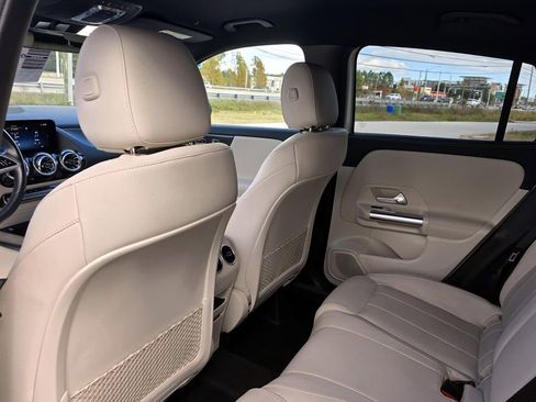 Used 2024 Mercedes-Benz GLA 250 image 23