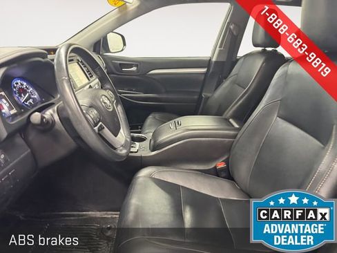 Used 2019 Toyota Highlander XLE image 7