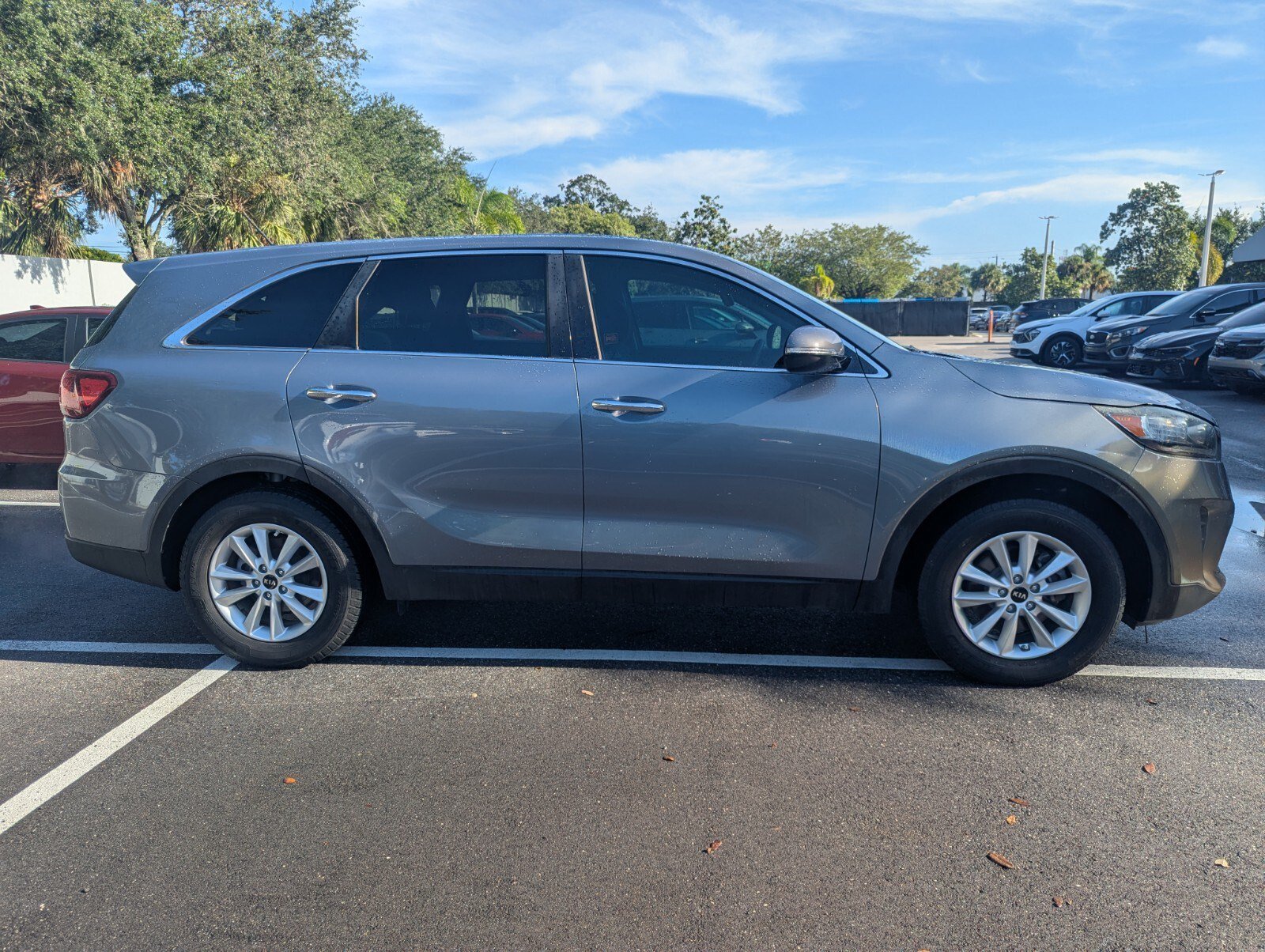 Used 2020 Kia Sorento LX FWD image 8
