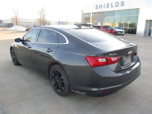 Used 2016 Chevrolet Malibu LT image 4