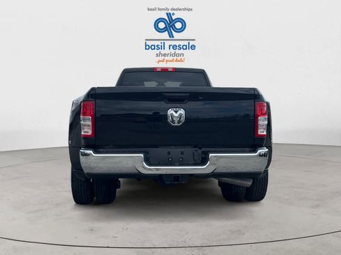 Used 2024 RAM 3500 Big Horn image 6