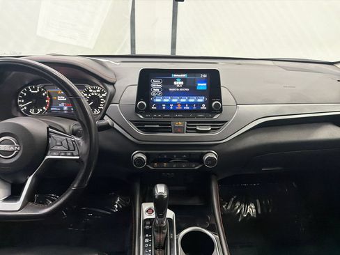 Used 2024 Nissan Altima 2.5 SR FWD image 26