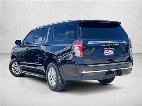Used 2022 Chevrolet Suburban LT RWD image 13