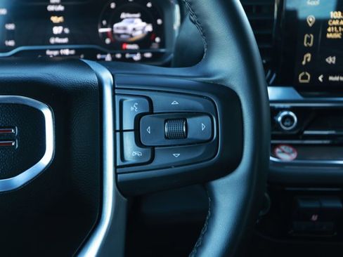 Used 2025 GMC Sierra 1500 SLT image 15