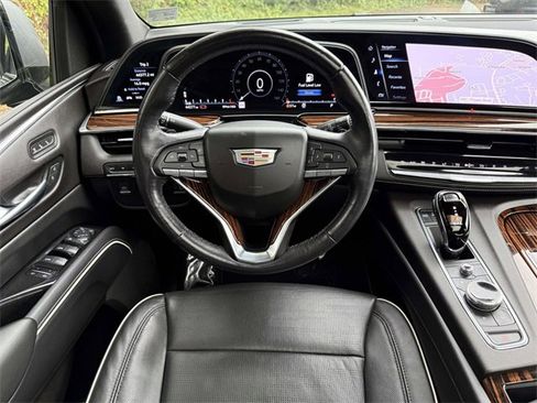 Used 2022 Cadillac Escalade ESV Premium Luxury image 12