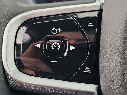 New 2026 Volvo XC60 B5 Plus w/ Protection Package Premier image 30