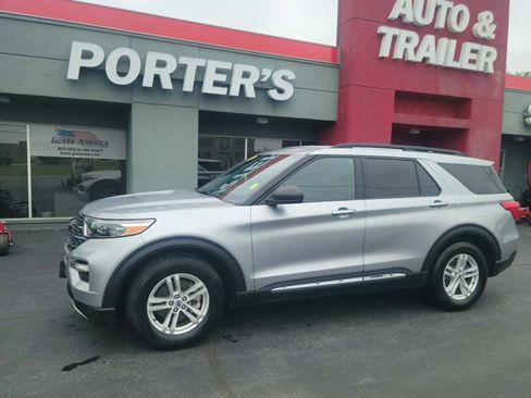 Used 2020 Ford Explorer XLT w/ Equipment Group 202A RWD image 1
