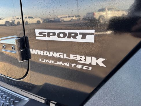 Used 2018 Jeep Wrangler Unlimited Sport S image 27