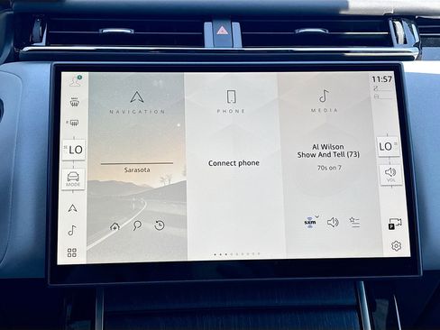 New 2026 Land Rover Range Rover Velar Dynamic SE AWD/4WD image 32