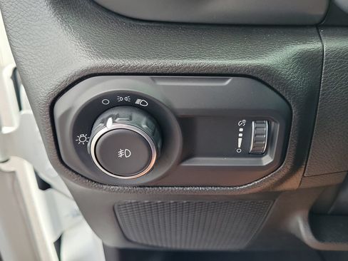 Used 2023 Jeep Wrangler Unlimited Sport AWD/4WD image 26
