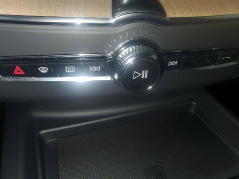 Used 2026 Volvo XC60 B5 Plus w/ Protection Package Premier AWD/4WD image 29