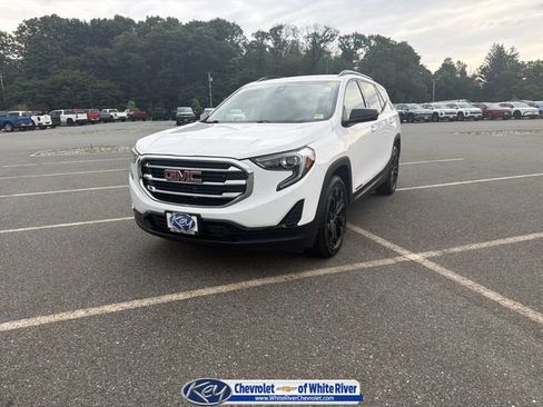 Used 2020 GMC Terrain SLE w/ Driver Convenience Package AWD/4WD image 1