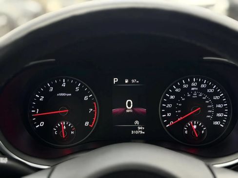 Used 2022 Kia Stinger GT1 AWD/4WD image 29