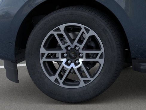 New 2025 Ford Expedition Active image 19