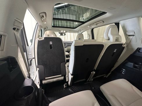 Used 2024 Volvo XC90 B6 Plus w/ Protection Package Premier image 23