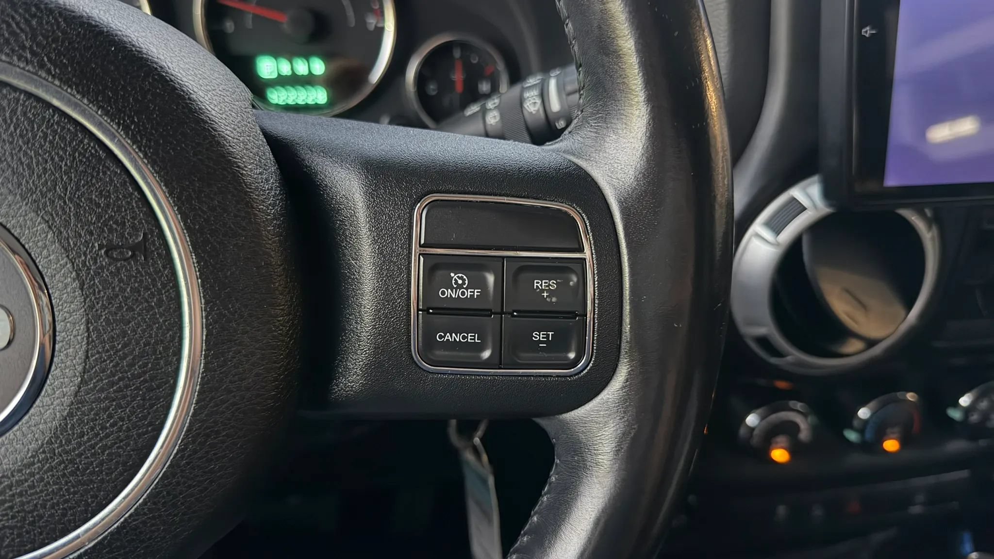 Used 2013 Jeep Wrangler Unlimited Sahara w/ Connectivity Group AWD/4WD image 25