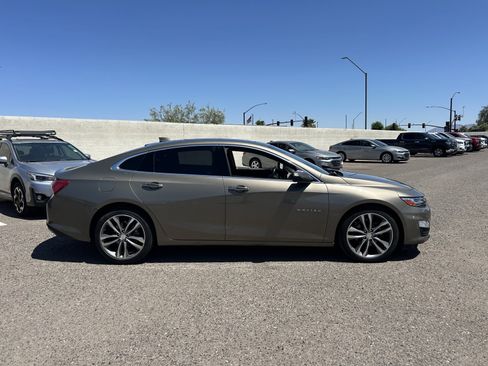 Used 2020 Chevrolet Malibu Premier FWD image 5