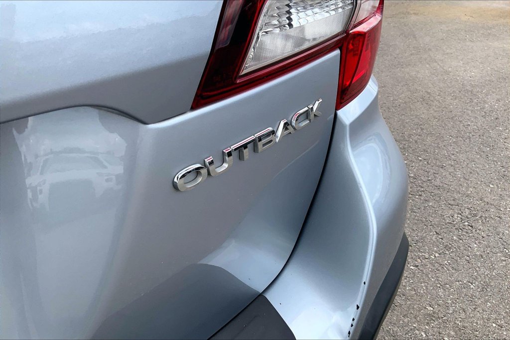 Used 2018 Subaru Outback 2.5i Limited AWD/4WD image 24
