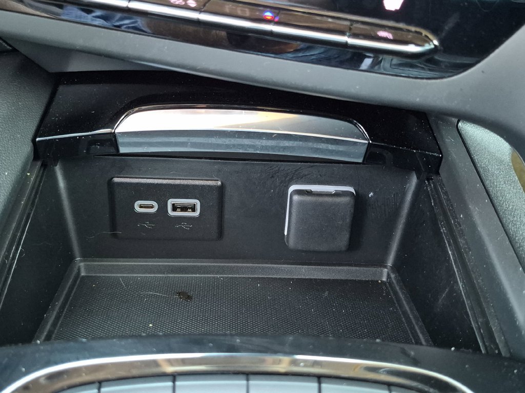 Used 2023 Buick Envision Essence w/ Sport Touring Package AWD/4WD image 35