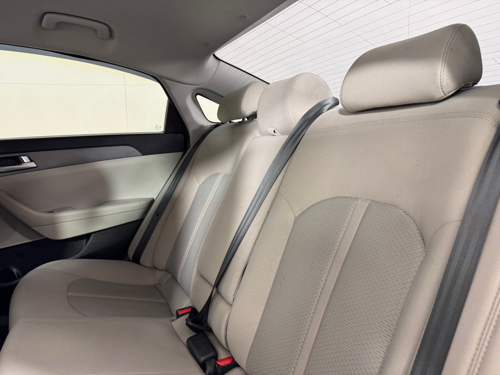 Used 2017 Hyundai Sonata SE FWD image 17