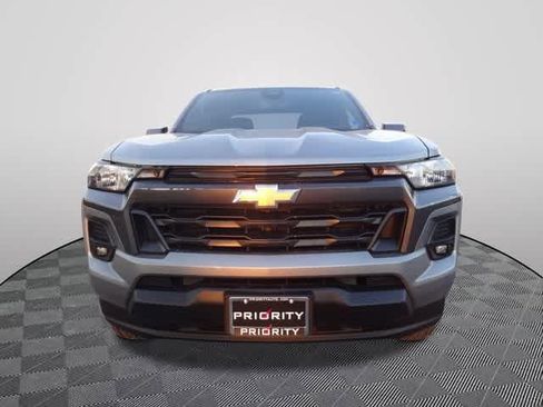 Used 2024 Chevrolet Colorado LT w/ LT Convenience Package image 5
