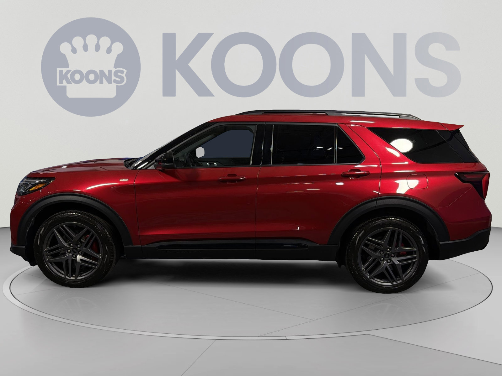Used 2026 Ford Explorer ST-Line w/ ST-Line Street Pack AWD/4WD image 2