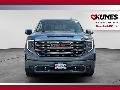 Used 2024 GMC Sierra 1500 Denali w/ Technology Package AWD/4WD image 3