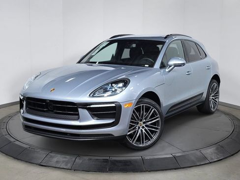Certified 2026 Porsche Macan AWD/4WD image 1