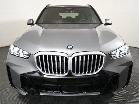 New 2026 BMW X5 sDrive40i w/ M Sport Package RWD image 3