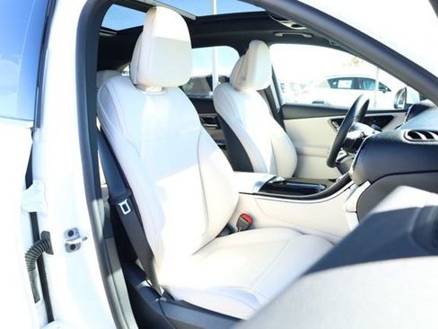 Certified 2025 Mercedes-Benz GLC 300 4MATIC image 31