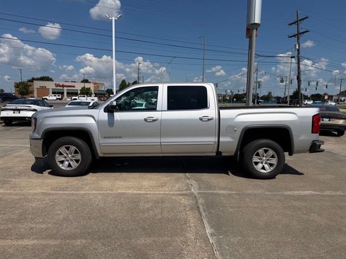Used 2017 GMC Sierra 1500 SLE w/ SLE Value Package RWD image 2