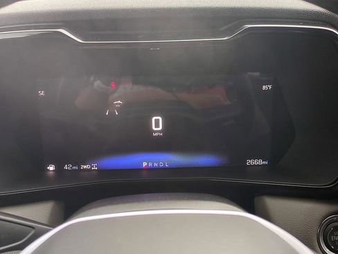 Used 2026 Chevrolet Colorado ZR2 w/ Technology Package AWD/4WD image 18