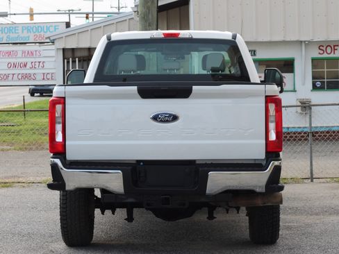 Used 2019 Ford F250 XL w/ Power Equipment Group AWD/4WD image 6