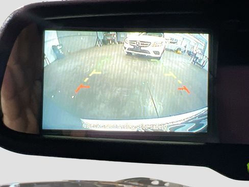 Used 2020 Nissan 370Z Coupe RWD image 9