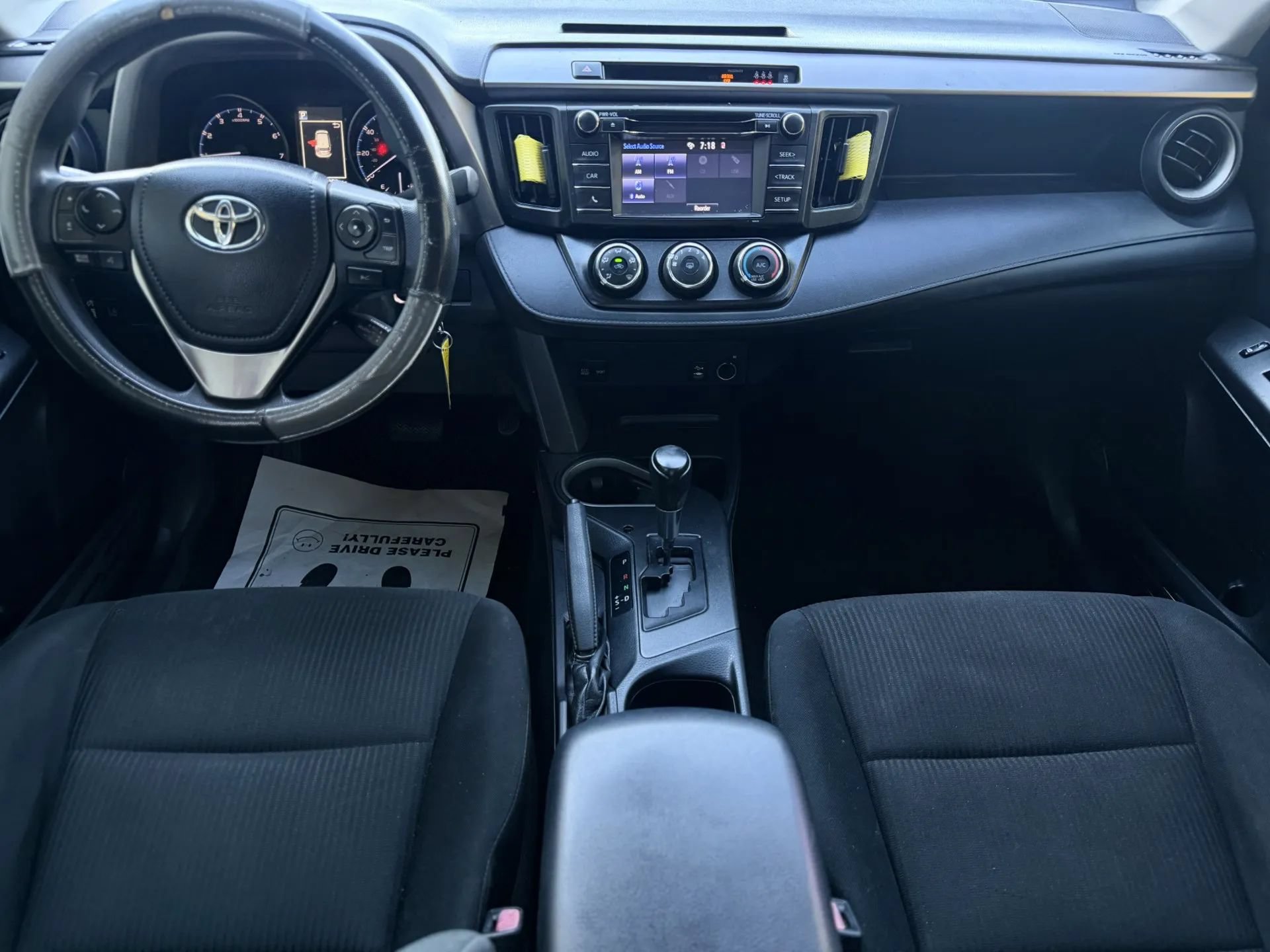 Used 2017 Toyota RAV4 LE FWD image 2