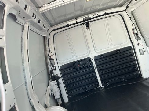 Used 2023 Chevrolet Express 3500 w/ Driver Convenience Package image 19