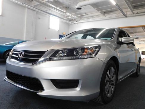 Used 2015 Honda Accord LX image 9