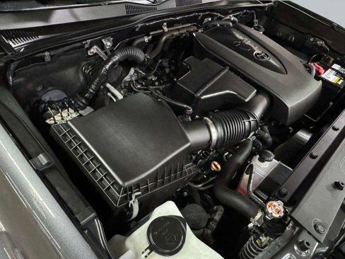 Used 2019 Toyota Tacoma SR5 image 79