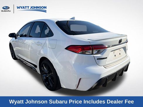 Used 2025 Toyota Corolla SE FWD image 3