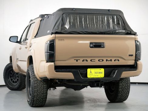 Used 2020 Toyota Tacoma TRD Sport image 5