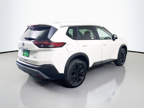 Used 2023 Nissan Rogue SV image 10