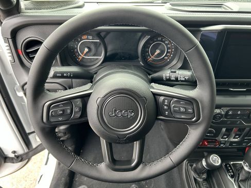 New 2026 Jeep Wrangler Rubicon AWD/4WD image 18