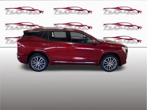 Used 2023 GMC Terrain Denali w/ Denali Premium Package AWD/4WD image 8