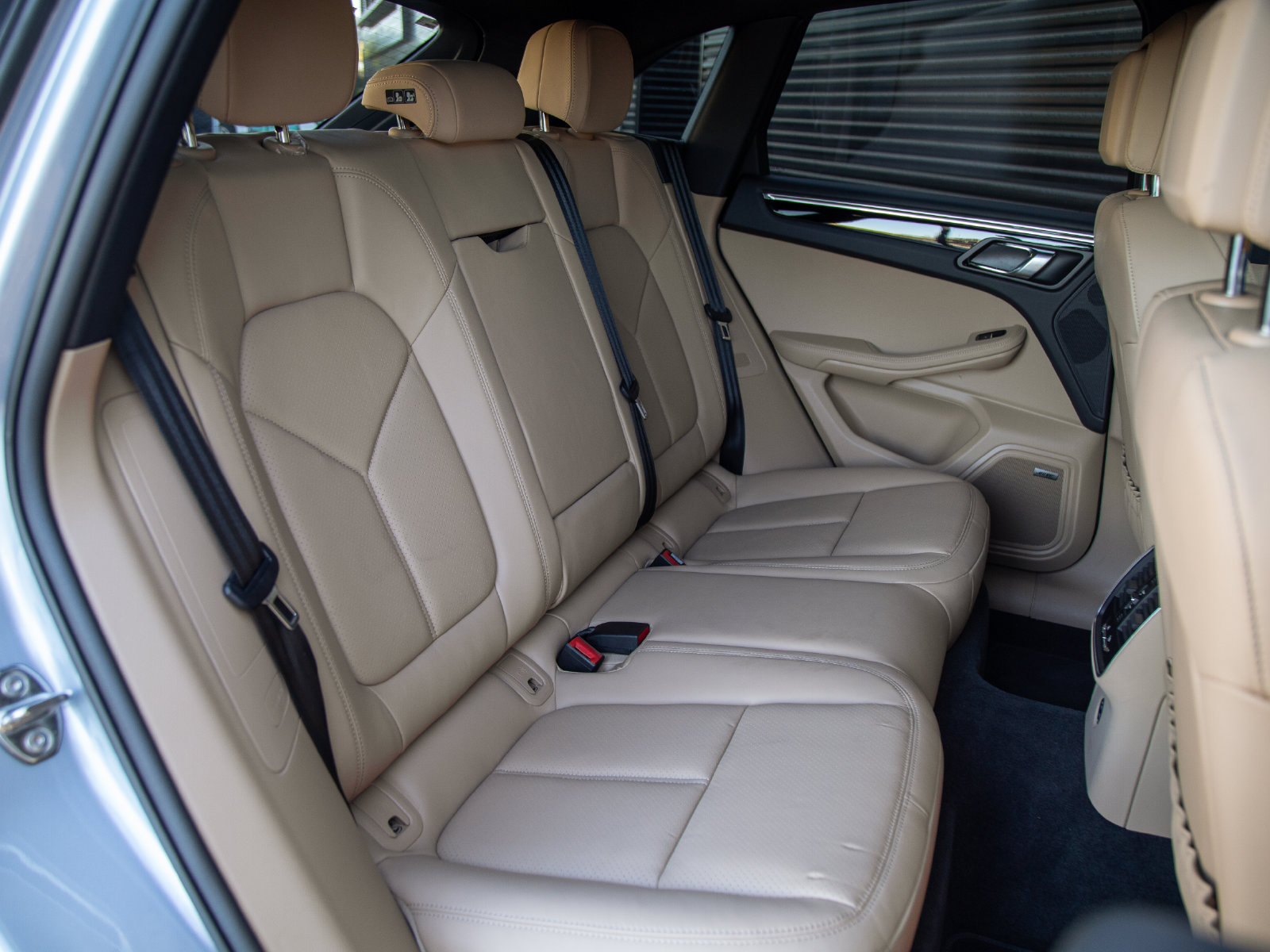 Certified 2026 Porsche Macan AWD/4WD image 25